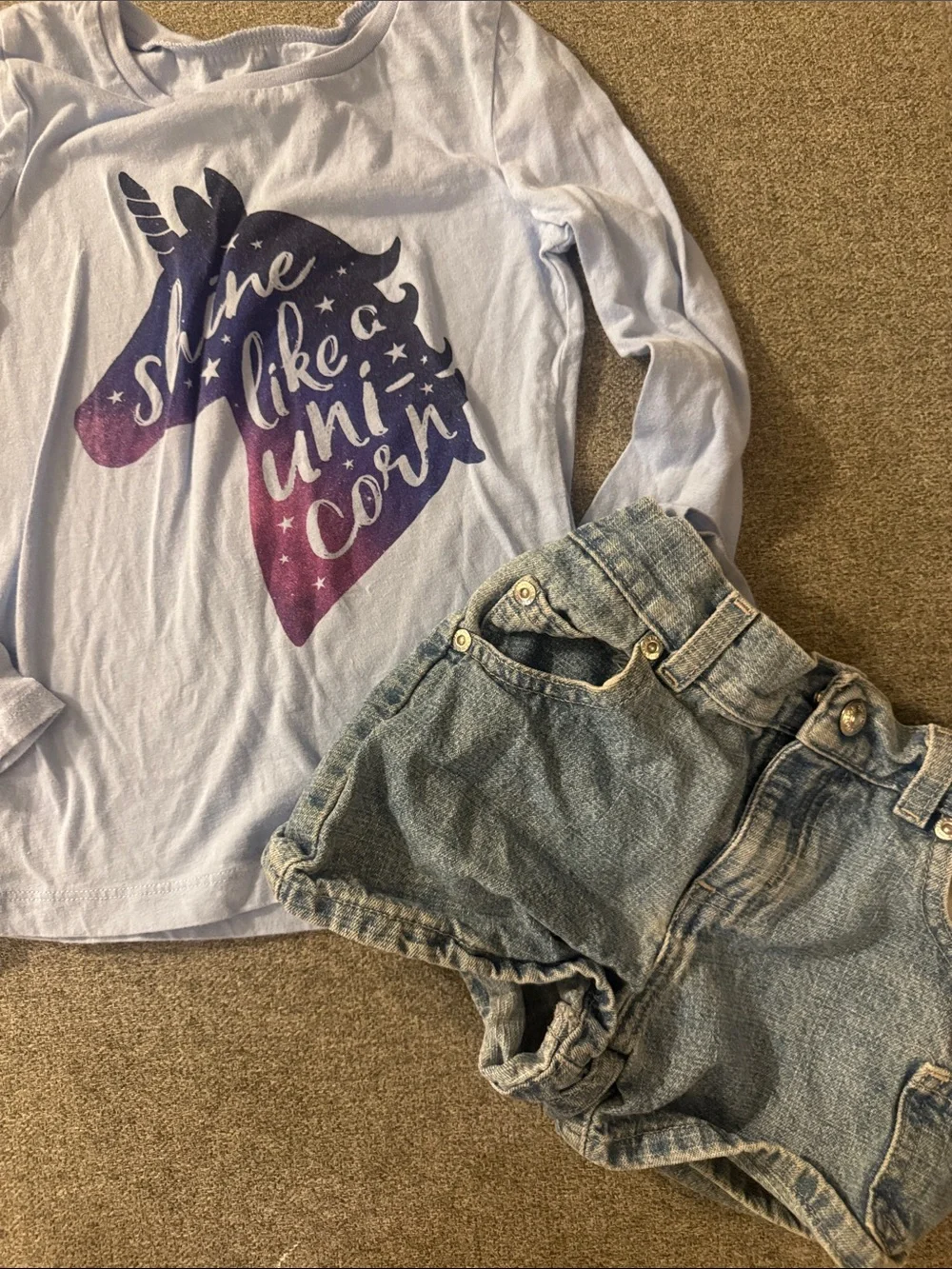5/$15- Girl’s outfit size 5